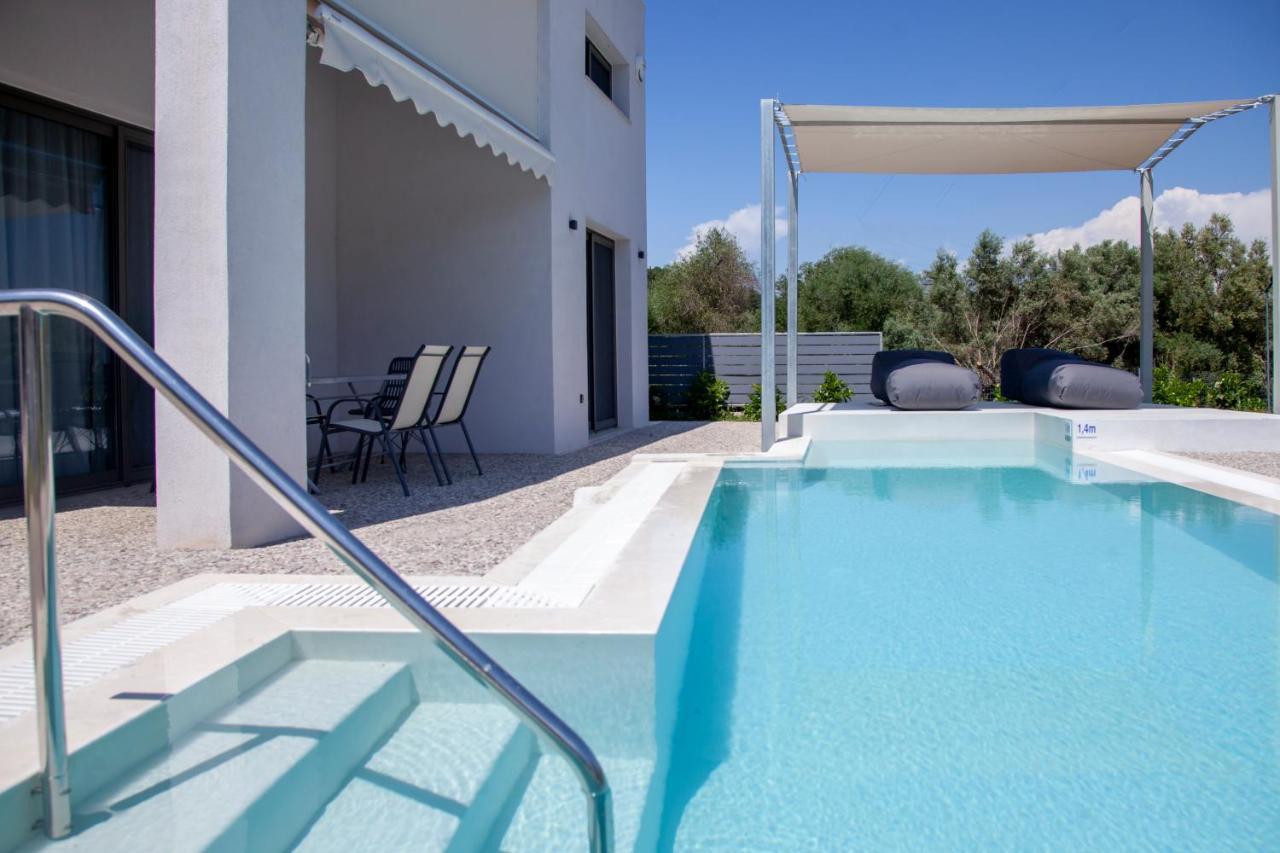 Naiades Villas ลิเกีย ภายนอก รูปภาพ