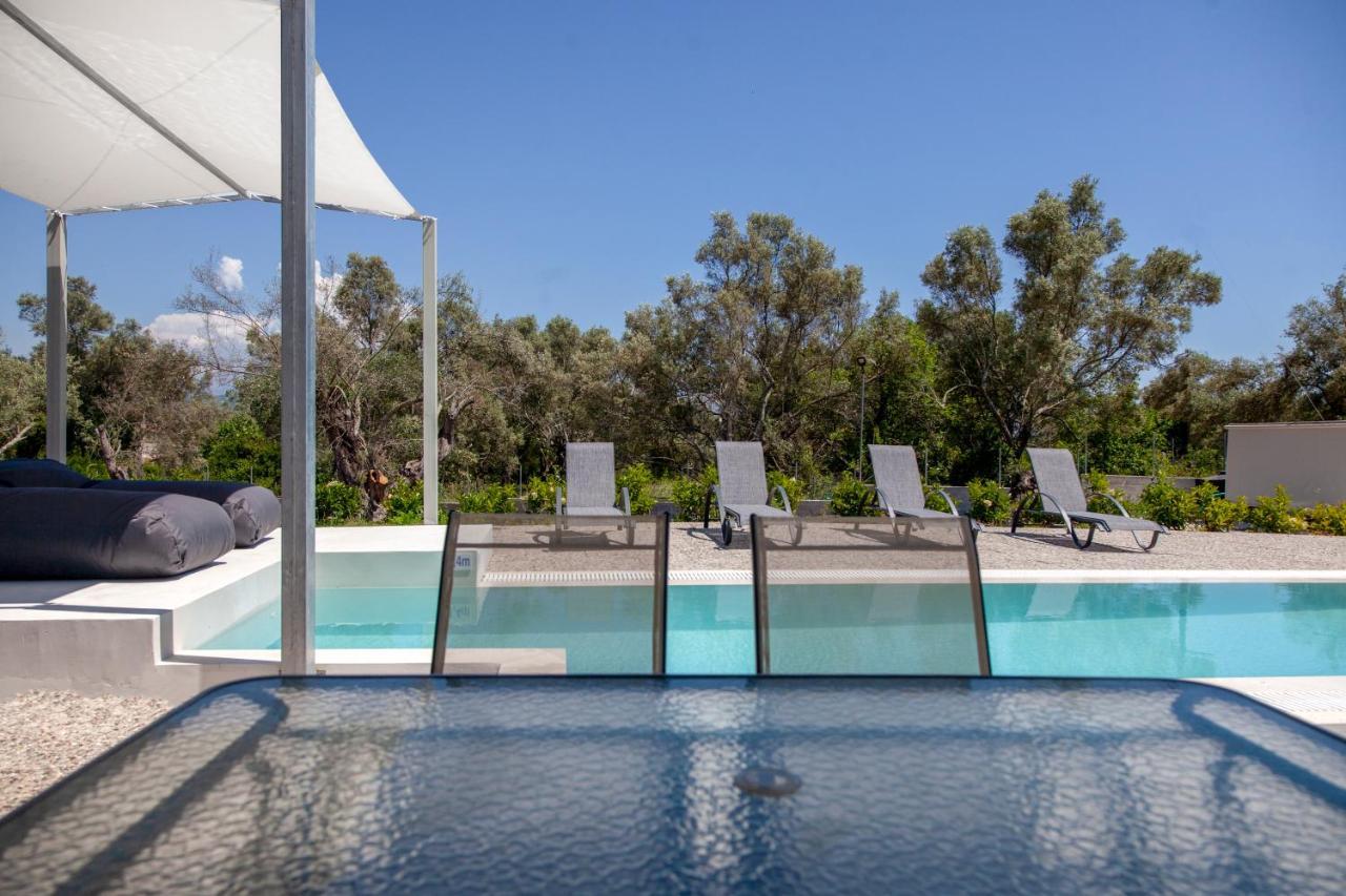 Naiades Villas ลิเกีย ภายนอก รูปภาพ
