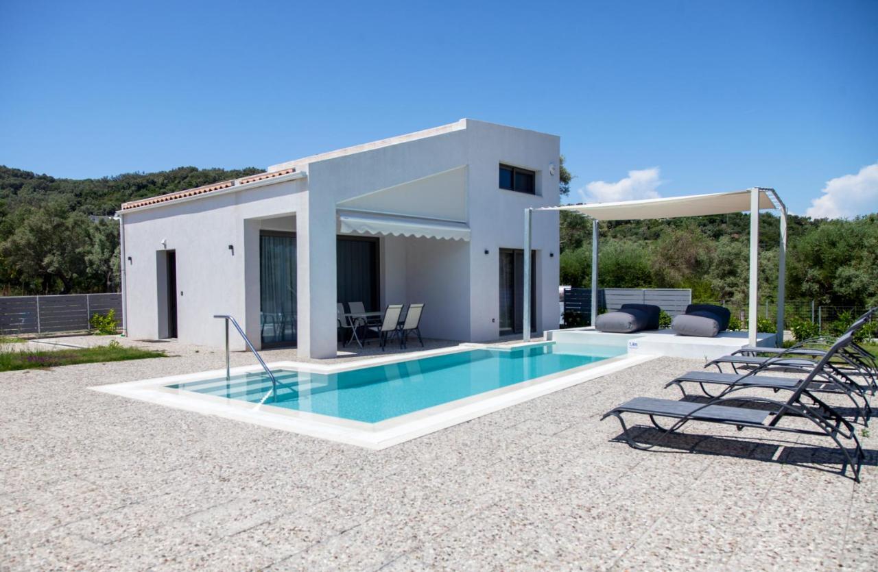 Naiades Villas ลิเกีย ภายนอก รูปภาพ