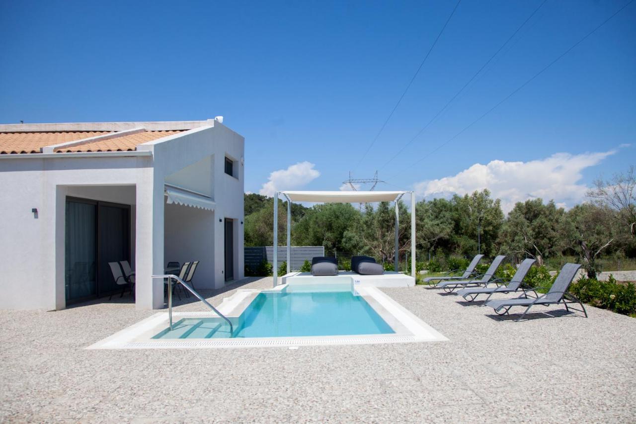 Naiades Villas ลิเกีย ภายนอก รูปภาพ